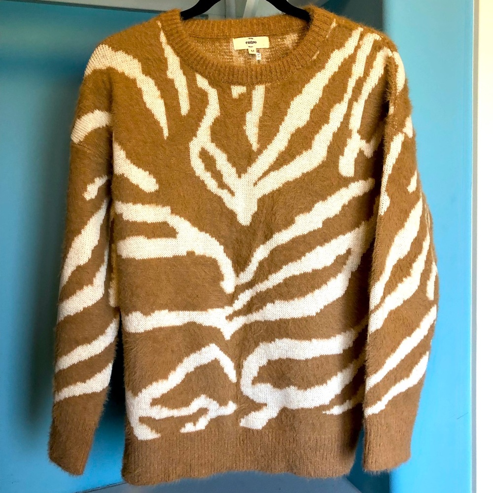 Entro brand, size L. Camel and ivory zebra print sweater. Like new condition